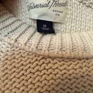 Universal Threads sweater vest